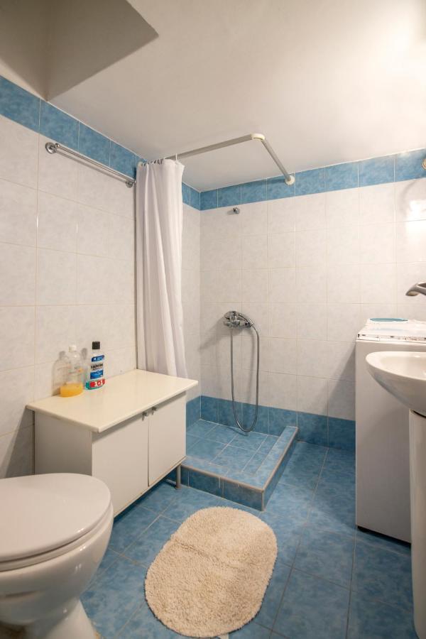 أثينا Blue & Red Apartment المظهر الخارجي الصورة